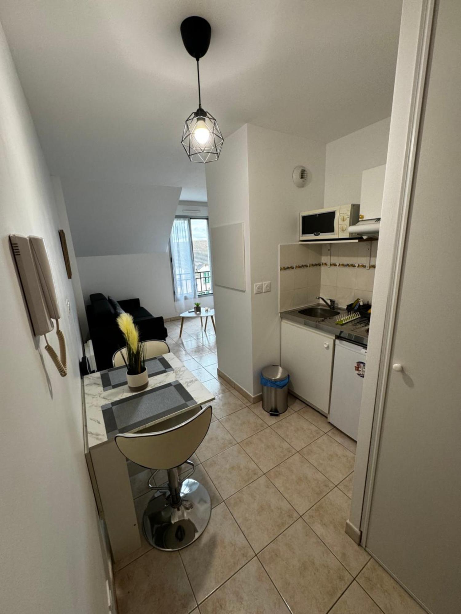 Appartement Le Studio Du 72 à Bussy-Saint-Georges Extérieur photo
