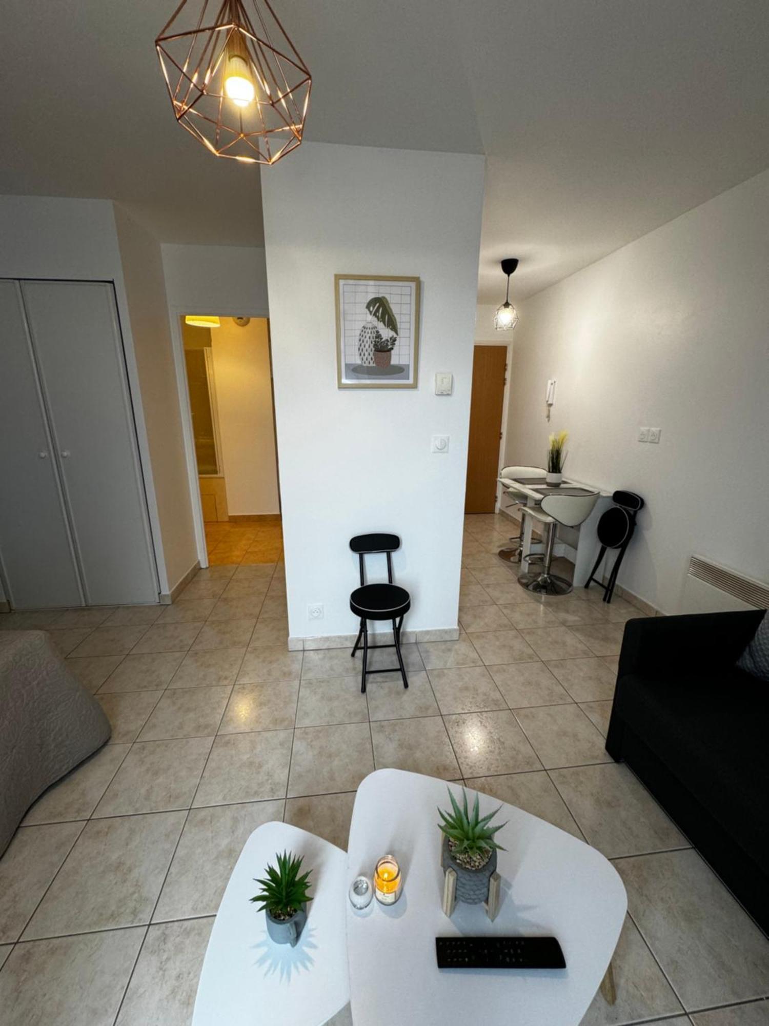 Appartement Le Studio Du 72 à Bussy-Saint-Georges Extérieur photo